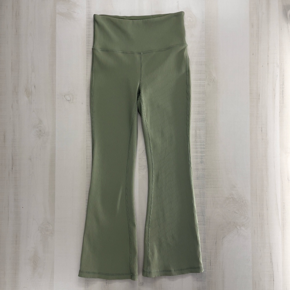 ATHLETA elation crop rib flare S green workout Pilates’s yoga stretch pants s